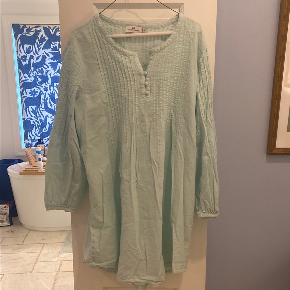 Vineyard vines, swim cover-up. Size XL. Never worn.